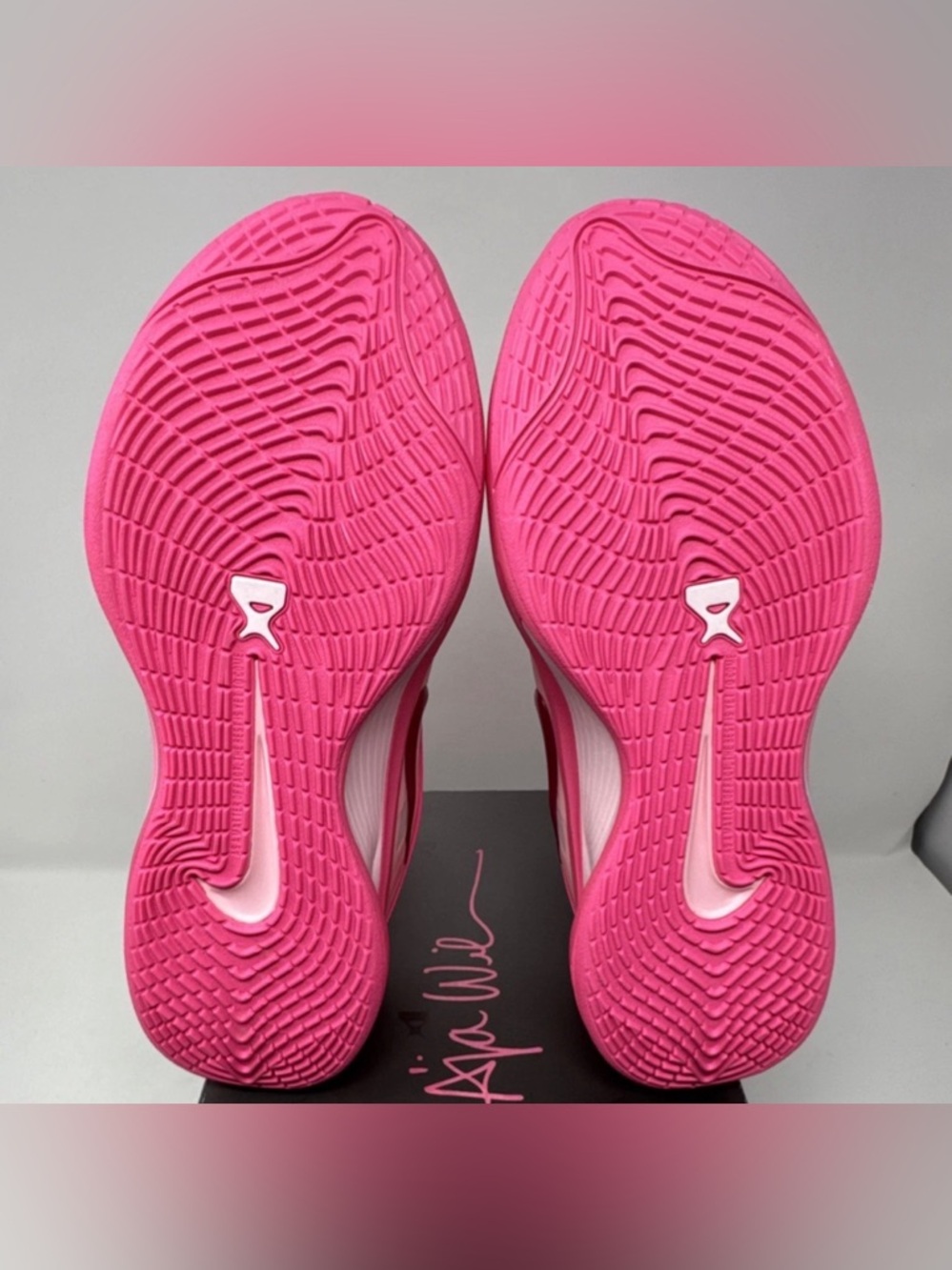 Nike Women's A’One Pink A’ura Hyper Pink Laser Pink Low Top Sneaker FZ8605-601 - Picture 3 of 7